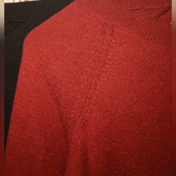 Lucky Brand 2 Piece Black and Red V Neck Sweater Set Cotton Blend Size Small - Picture 7 of 14